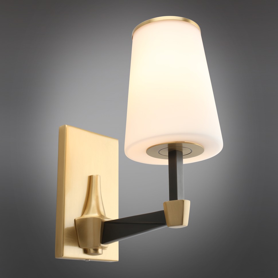 APL.803.01.01 APLOYT бра Malcia, латунь