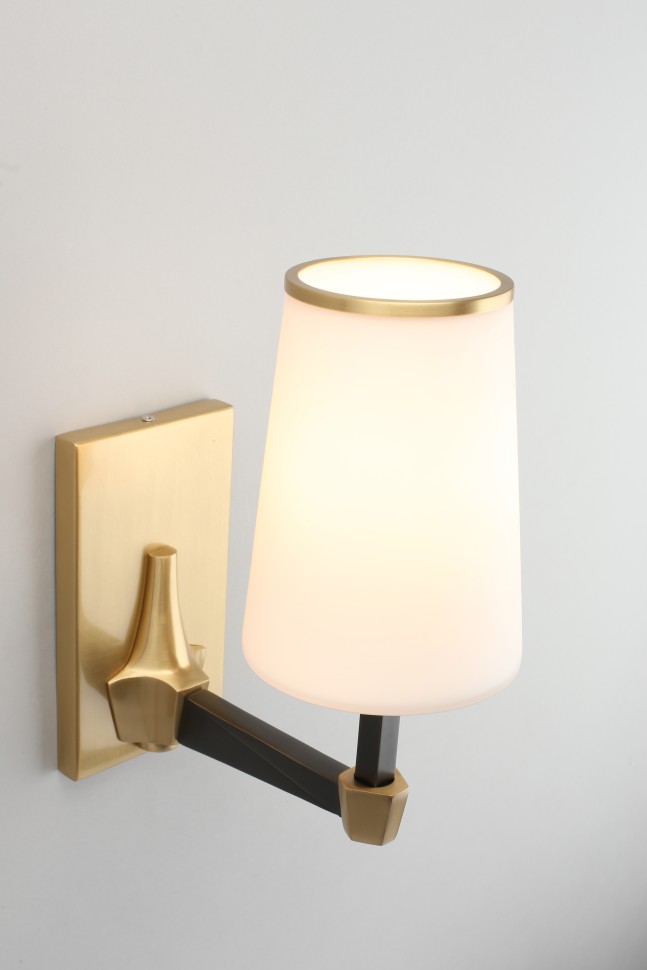 APL.803.01.01 APLOYT бра Malcia, латунь