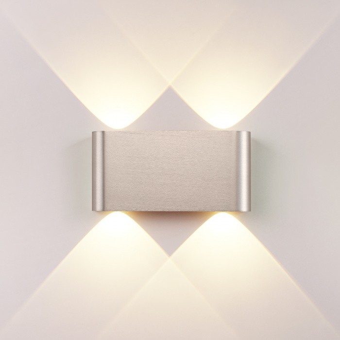 7106/4WL ODEON LIGHT MAGNUM Настенный светильник, никель, IP20, LED 4W, 3000K, 220V