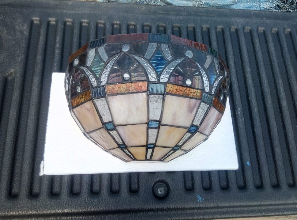 824-801-01 Velante настенный светильник в стиле Тиффани