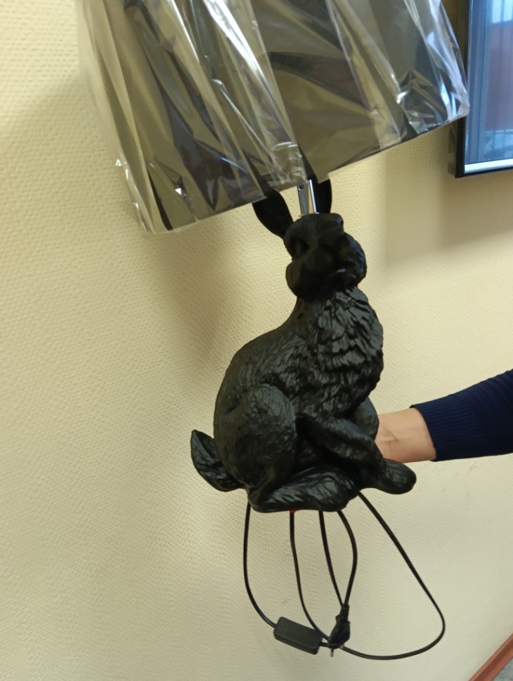 OML-19914-01 OMNILUX Piacenza Настольная лампа Кролик (заяц), золото, черный