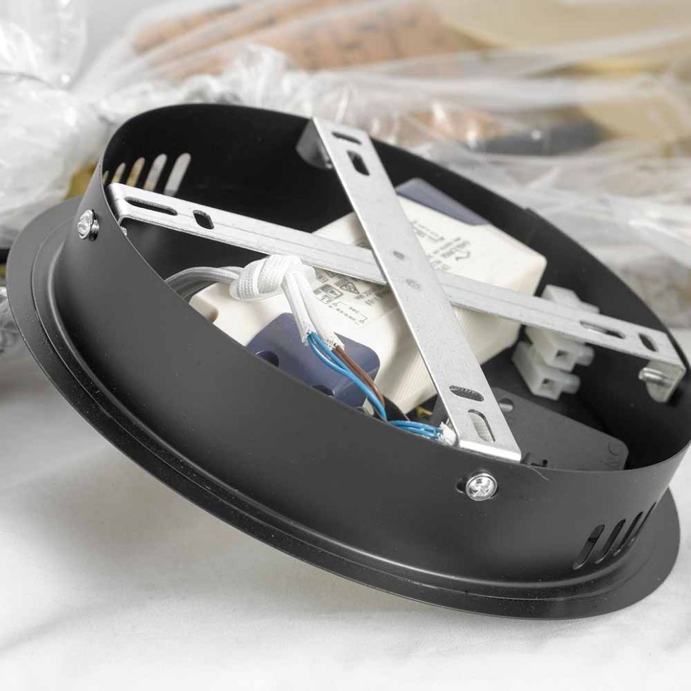 LSP-8433 LUSSOLE светодиодная люстра на штанге Gilbert 60W