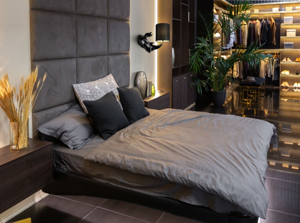 MOD470WL-01B MAYTONI черный настенный светильник Nashorh