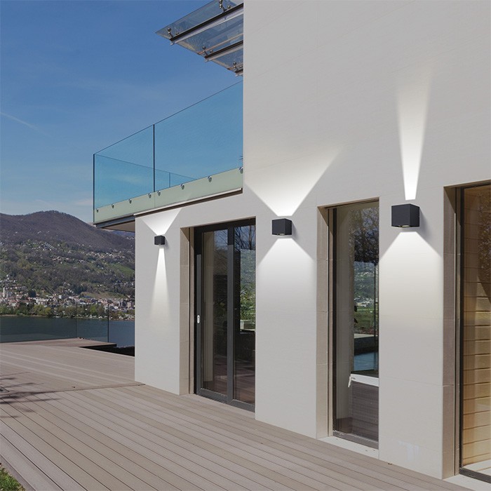 358004 NOVOTECH KAIMAS настенный темно-серый уличный светодиодный светильник Куб