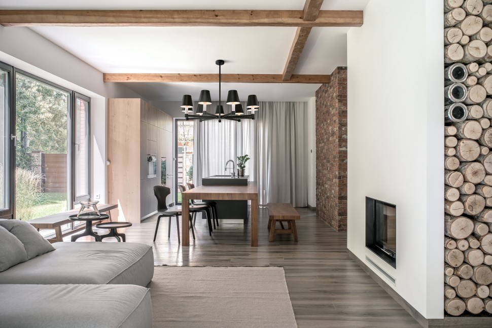 MOD104PL-09B MAYTONI черная потолочная люстра Tet-a-Tet на штанге, E14*9*40W