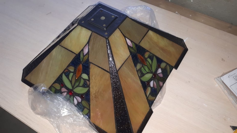 845-804-02 Velante Настольная лампа в стиле Тиффани 