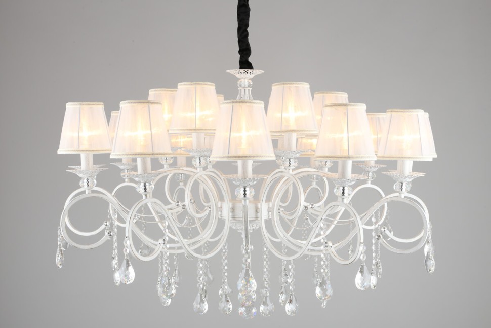 OML-79103-18 OMNILUX большая подвесная люстра Belluno, белая с золотой патиной, E14*18*40W