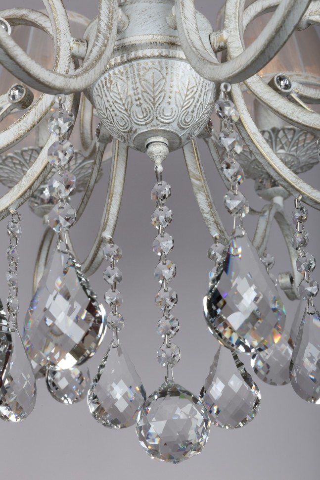 OML-79103-08 OMNILUX подвесная люстра Belluno, белая с золотой патиной, E14*8*40W