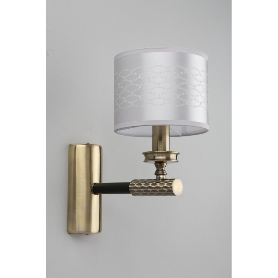 OML-57301-01 OMNILUX бра Albinia