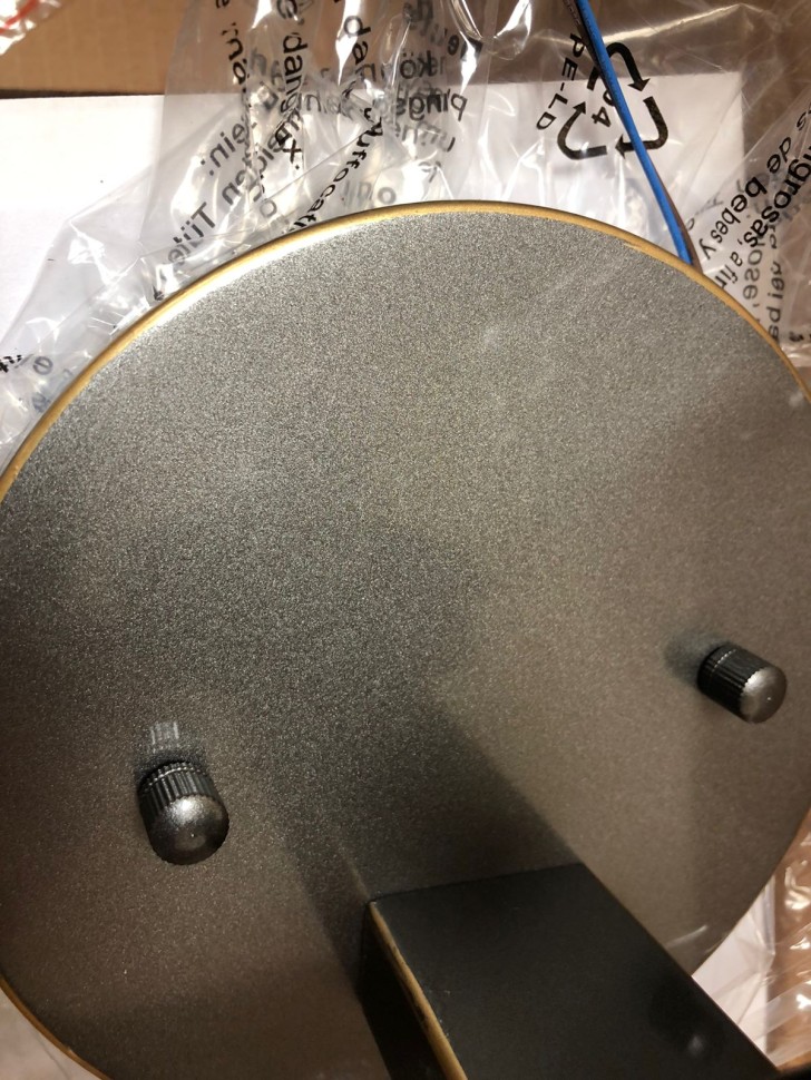 WE247.01.501 WERTMARK настенный светильник Leisa