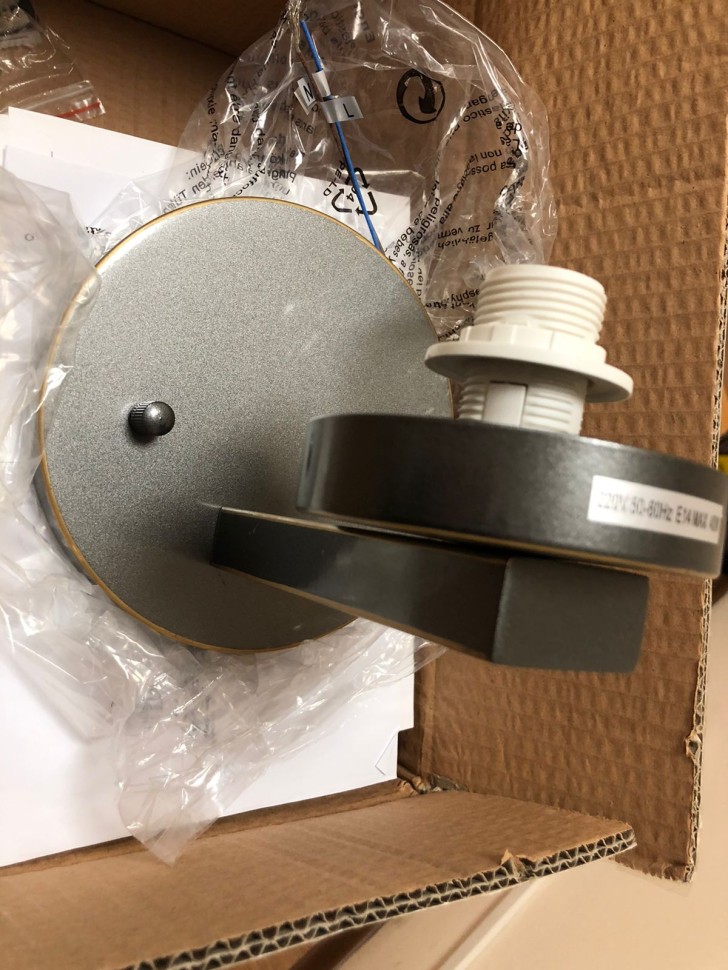 WE247.01.501 WERTMARK настенный светильник Leisa