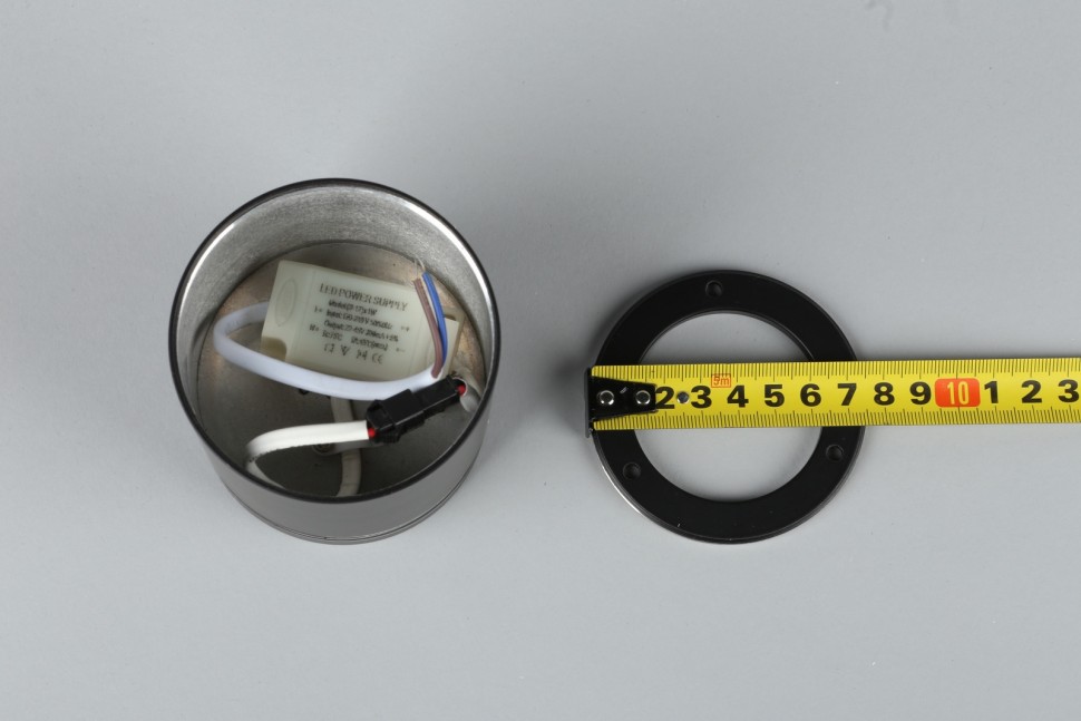 OML-100119-12 OMNILUX FORTEZZA черный накладной светодиодный светильник 12 ВАТТ, 4000К, 100х80мм