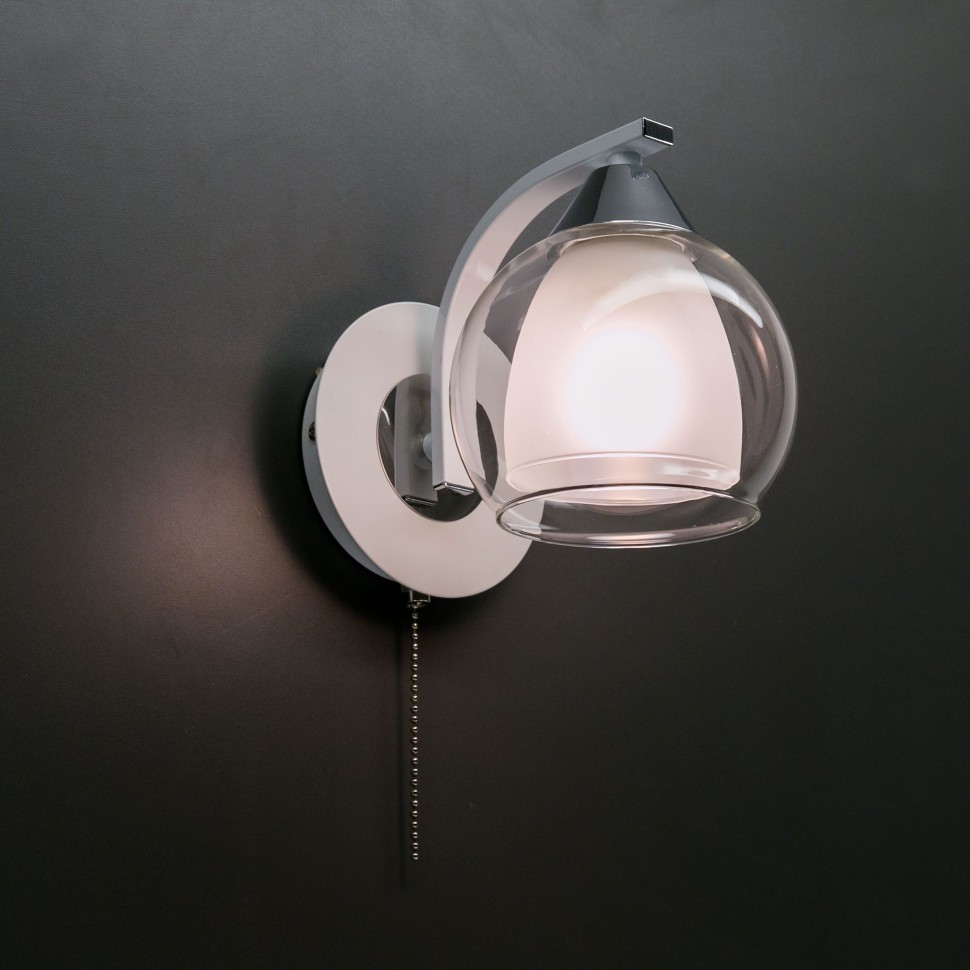 CL152310 Citilux Белое бра с выключателем Кристи