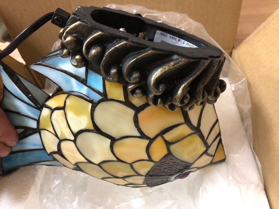 807-804-01 VELANTE интерьерный настольный светильник Рыба, в стиле Тиффани