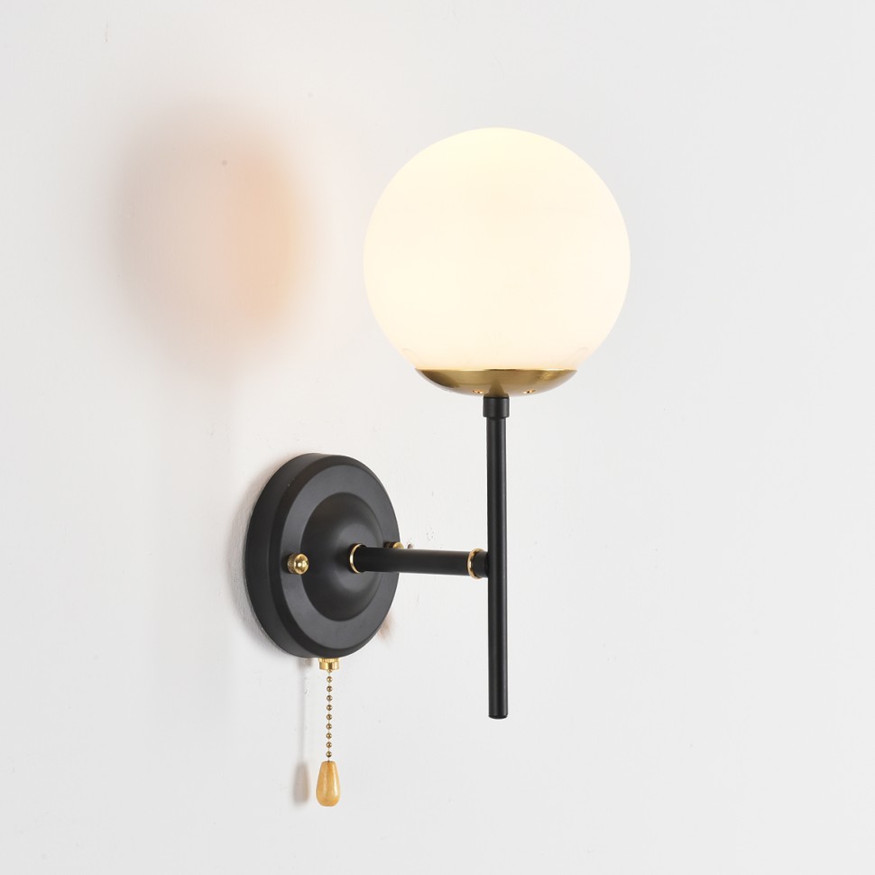 8375/1W Lumion MODERNI Бра с выключателем ELRONA E27*1*60W, черный/латунь/белый, металл/стекло, шарик 13см