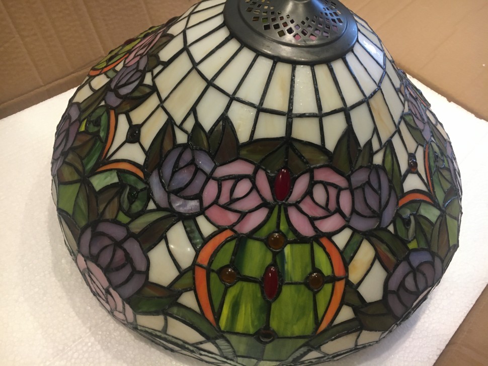 842-804-01 Velante Настольная лампа в стиле Тиффани