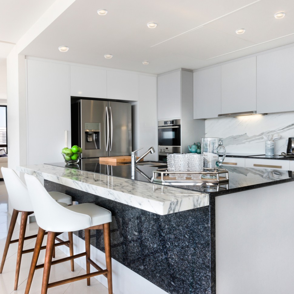 370722 NOVOTECH Белый встраиваемый светильник LIRIO GU10 алюминий/акрил, диаметр 98мм