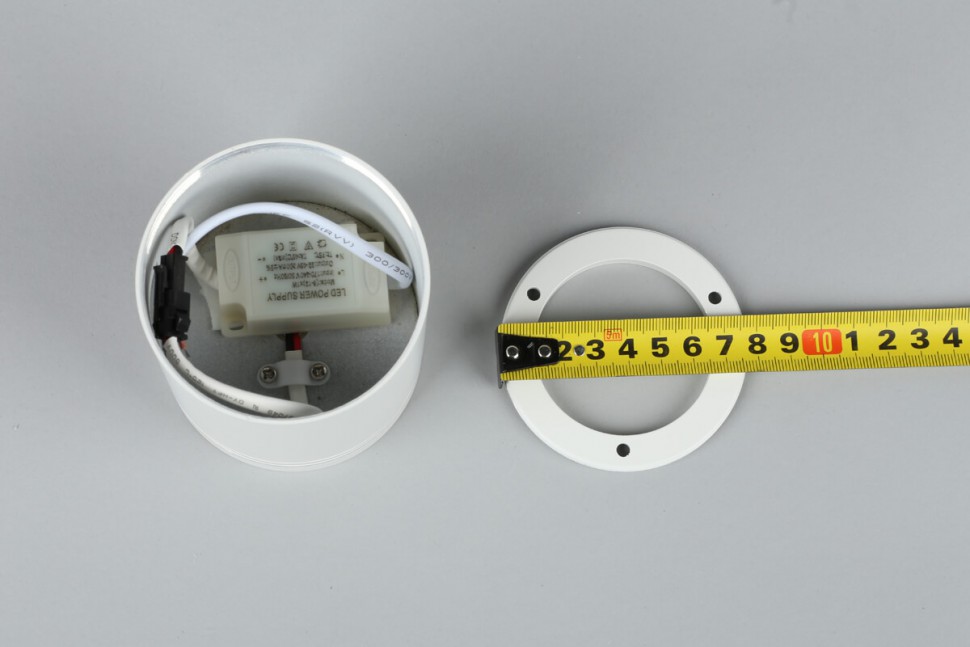 OML-100109-12 OMNILUX Fortezza Белый накладной светодиодный светильник 12W, 4000K, 660Lm