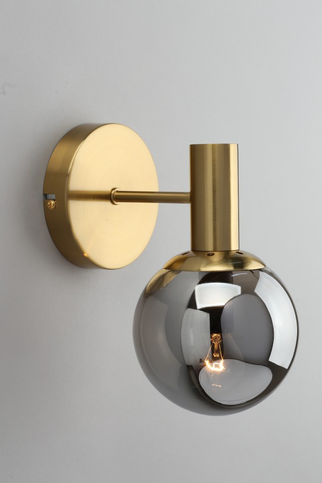 APL.610.01.01 APLOYT бра Genia