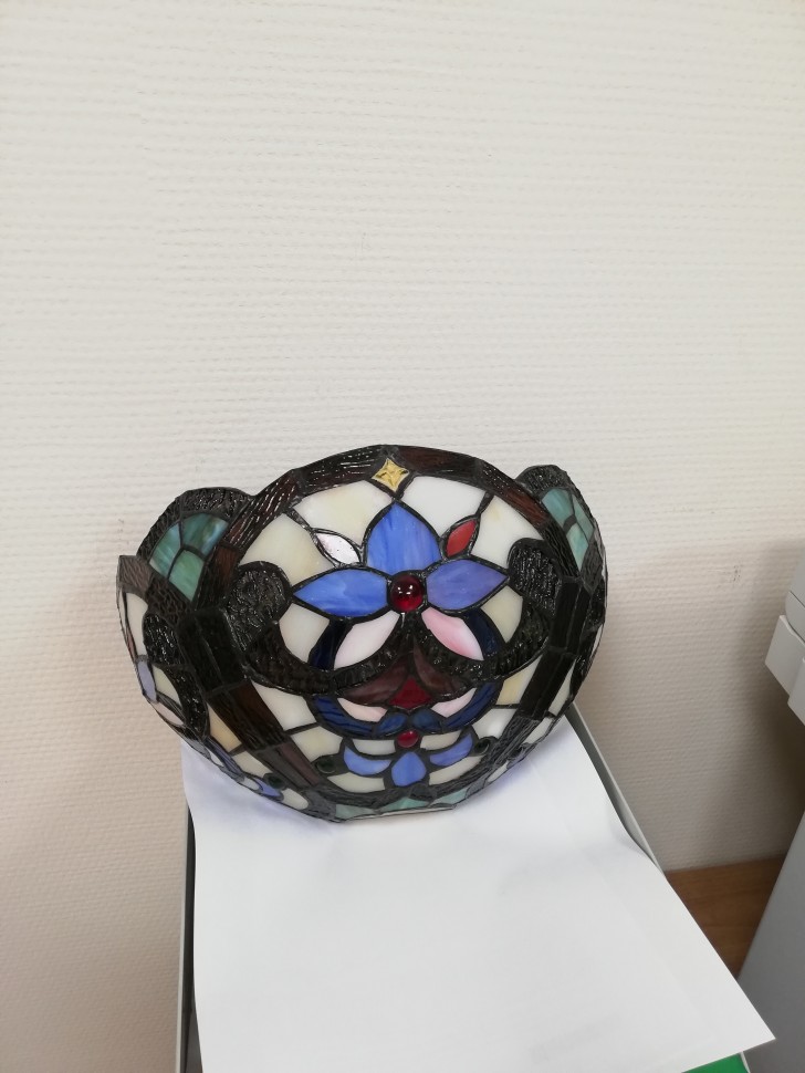 826-801-01 Velante настенный светильник в стиле Тиффани