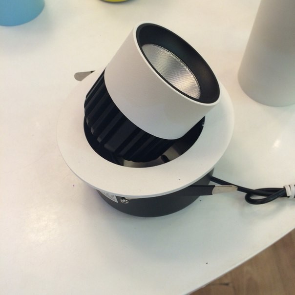 61B911 WHITE ITALLINE Встраиваемый светильник