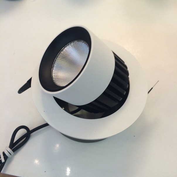 61B911 WHITE ITALLINE Встраиваемый светильник